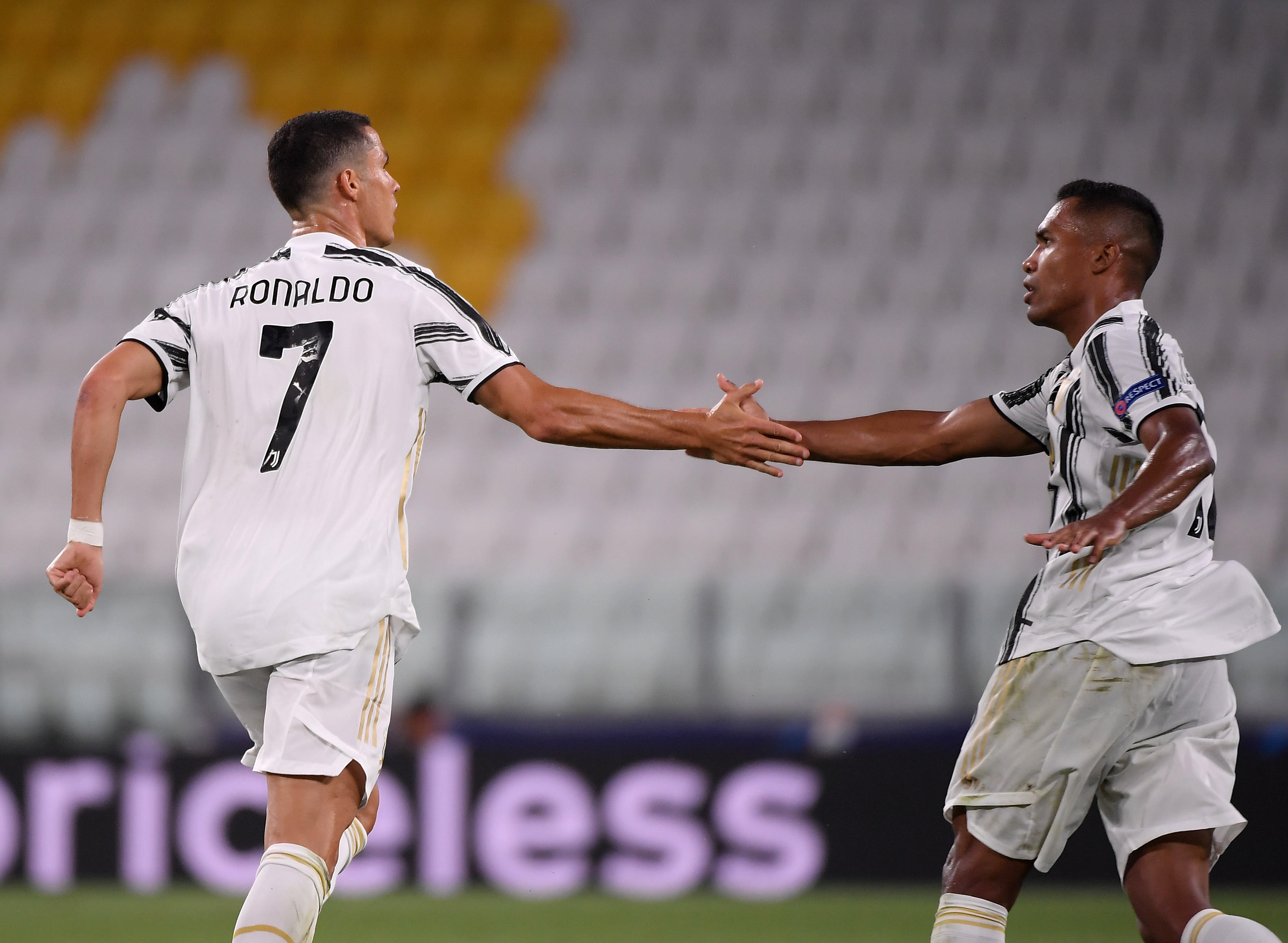 尤文图斯欧冠比赛积极备战,全队士气高涨 尤文图斯欧冠比赛积极备战,全队士气高涨