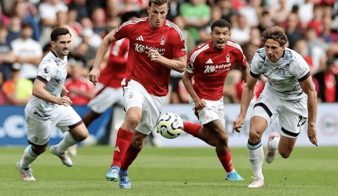 南安普顿球员荣膺本周最佳球员,士气高涨 南安普顿球员荣膺本周最佳球员,士气高涨