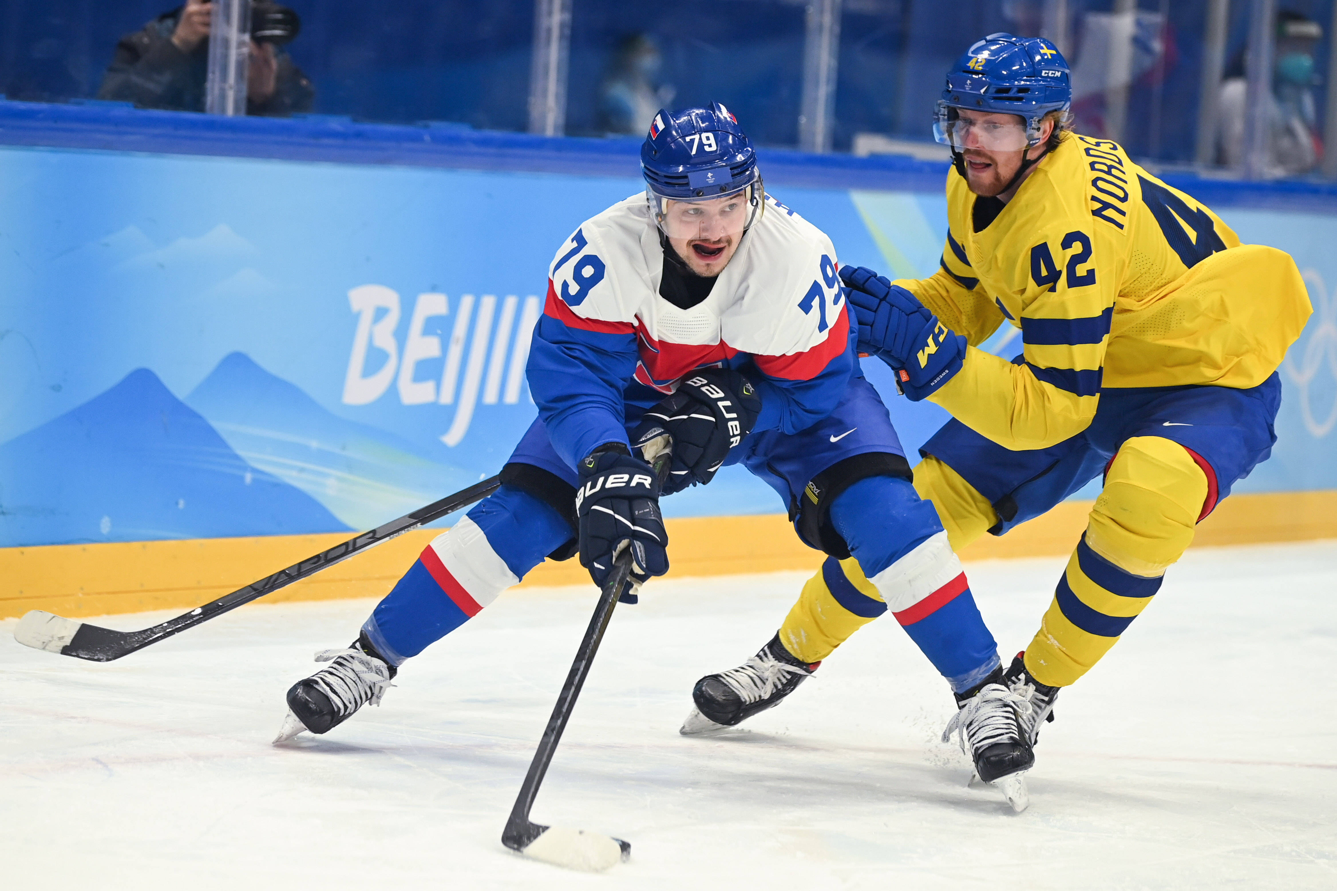 俄罗斯对阵斯洛伐克,实力悬殊对决 俄罗斯对阵斯洛伐克,实力悬殊对决