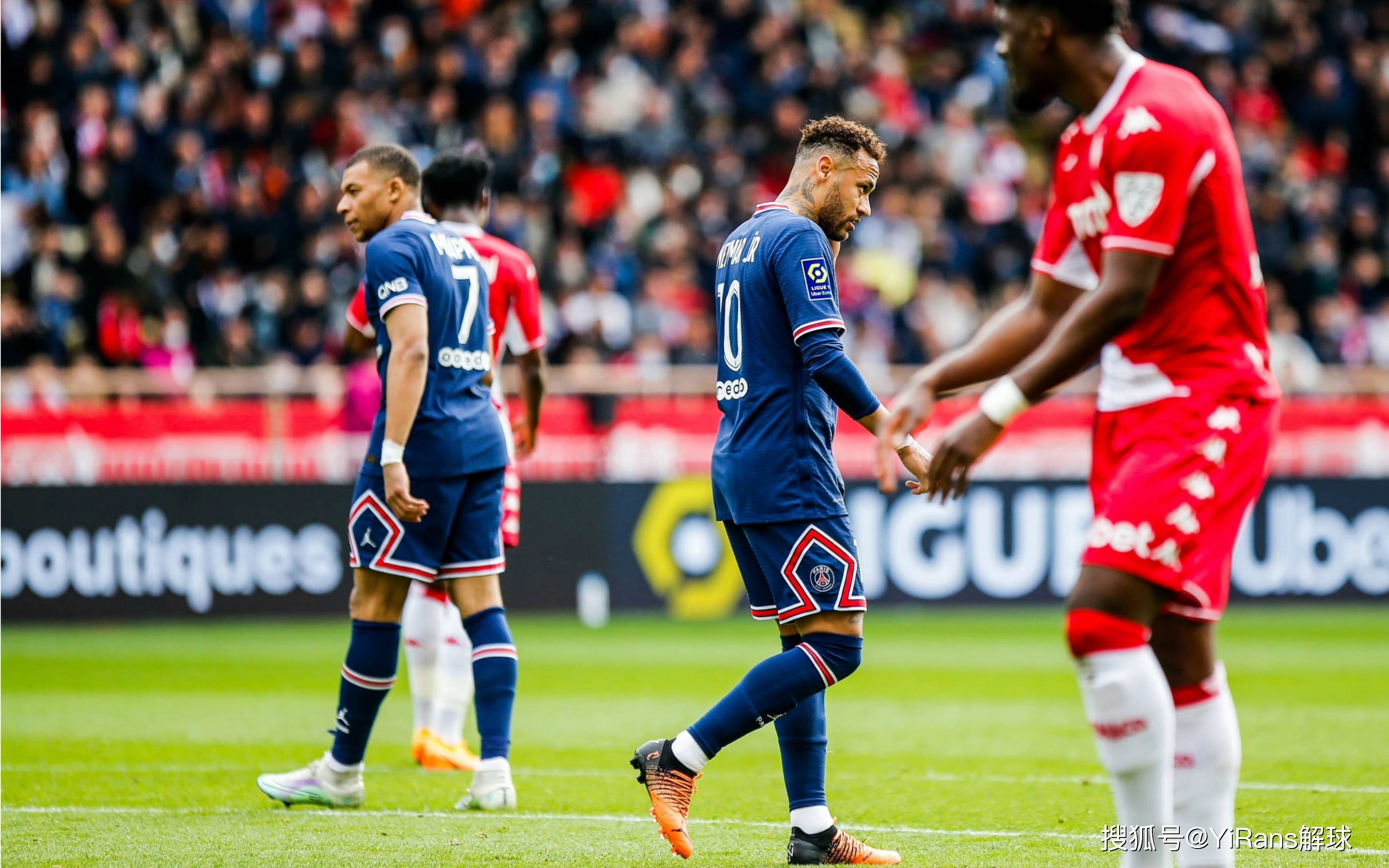 巴黎圣日耳曼客场大胜,继续保持领先优势 巴黎圣日耳曼客场大胜,继续保持领先优势