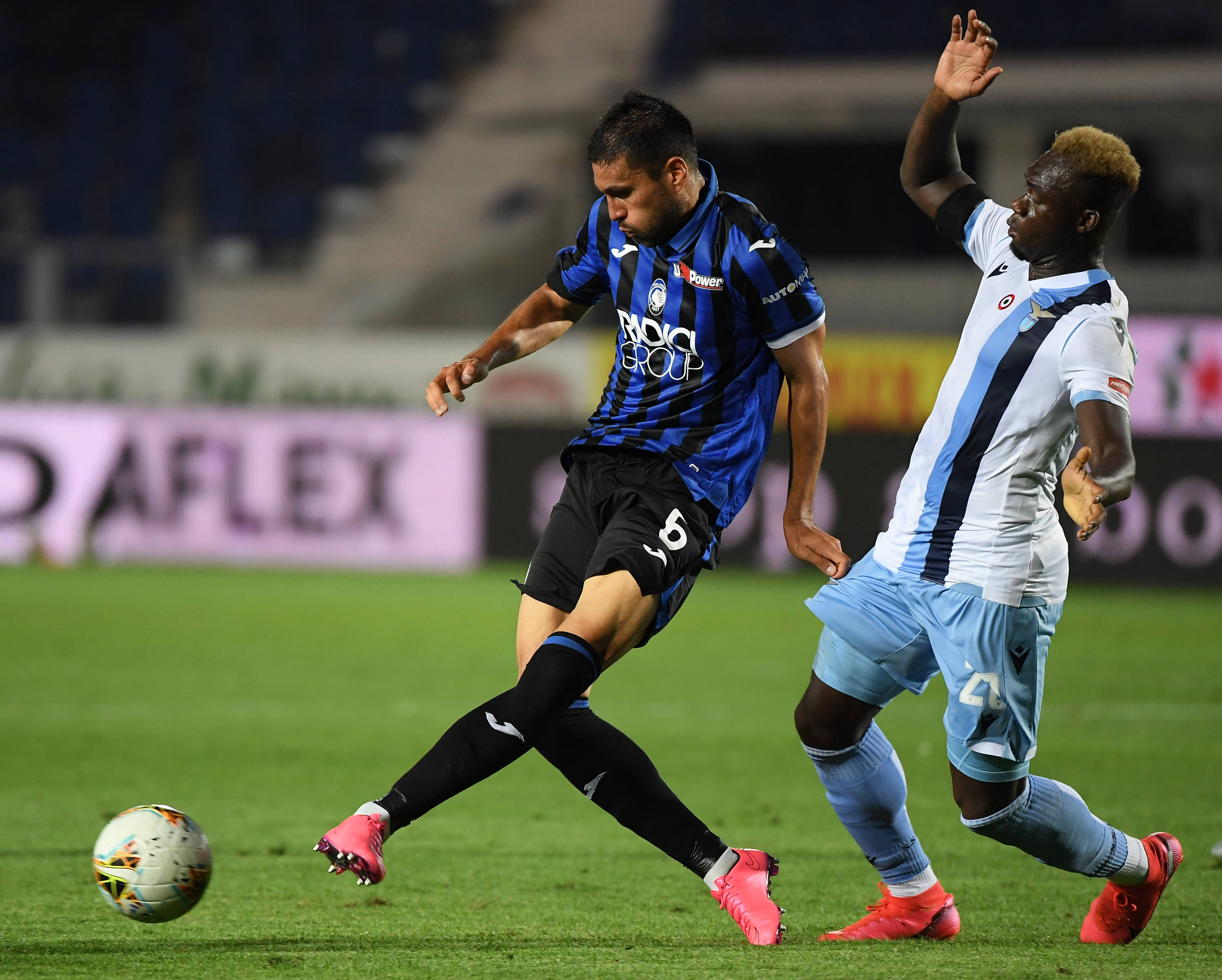 亚特兰大将面对帕尔马,全力争取胜利 亚特兰大将面对帕尔马,全力争取胜利