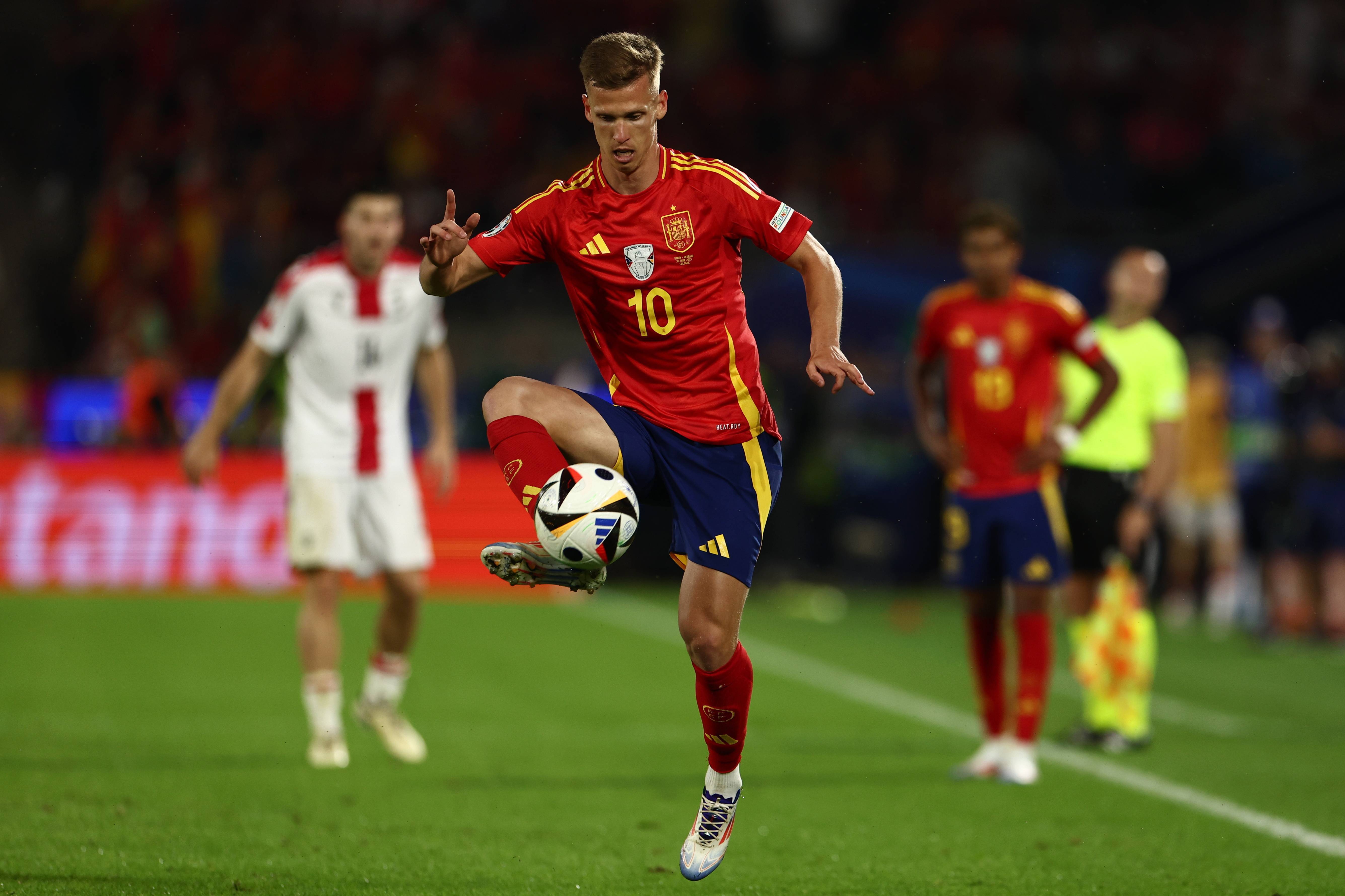 星空体育-西班牙球员表现抢眼，助球队胜出