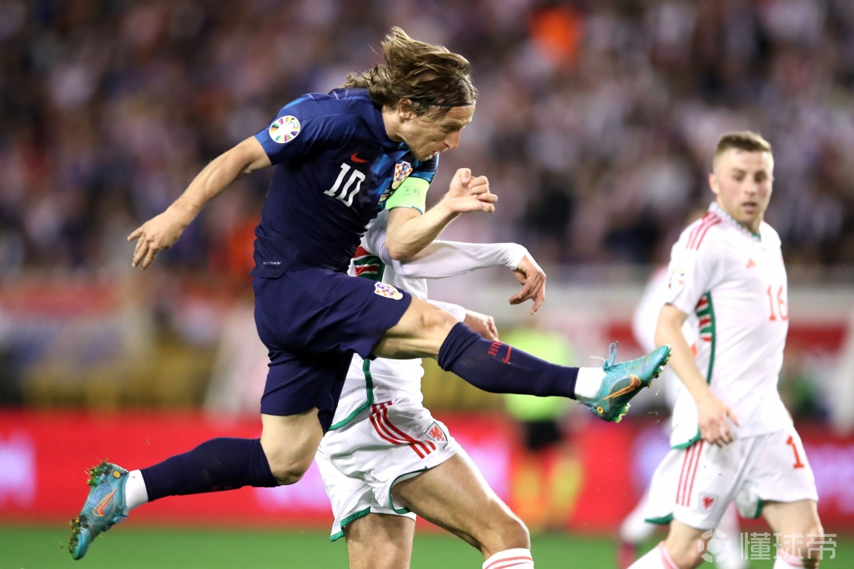 英格兰对立克罗地亚，欧预赛火药味十足