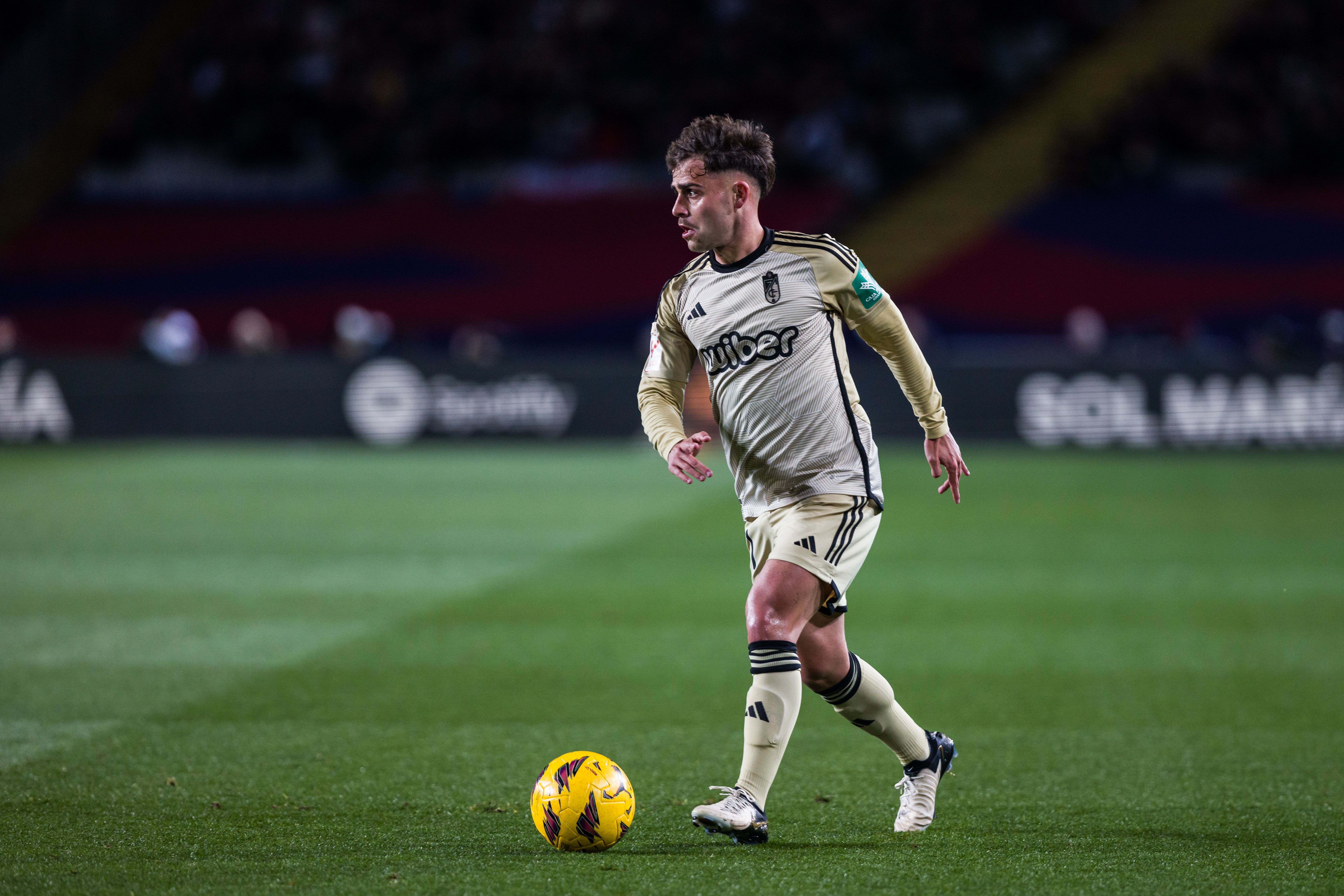 格拉纳达球队士气高涨，迎战强敌信心十足