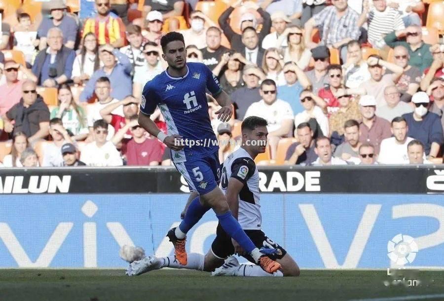 格拉纳达宣布引进巴西天才前锋,冲击欧冠资格 格拉纳达宣布引进巴西天才前锋,冲击欧冠资格