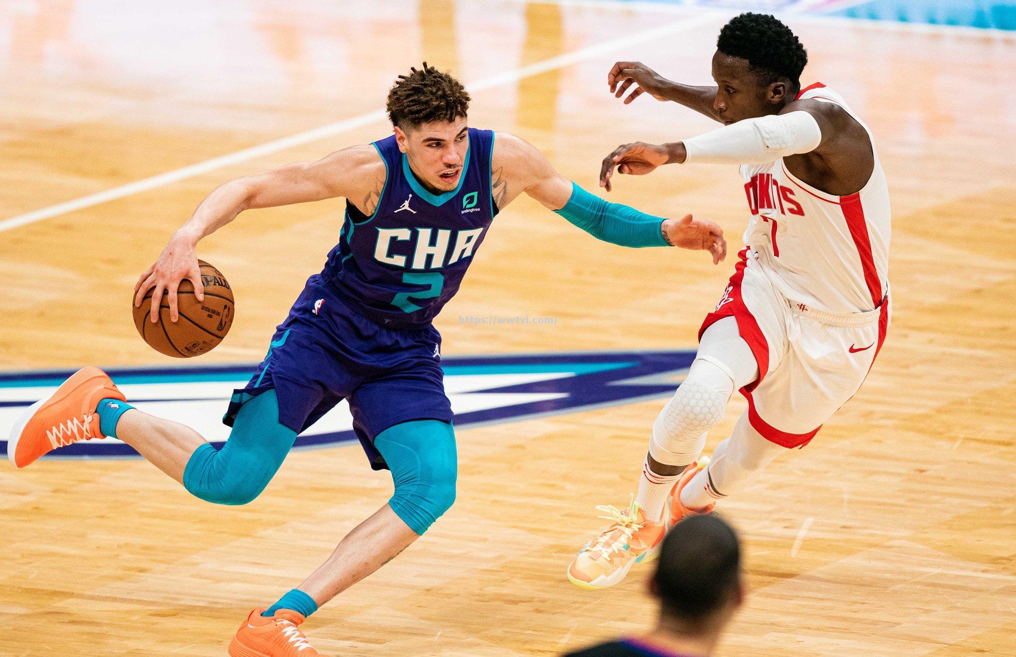 火箭疯狂三分轰炸,击败黄蜂取得四连胜 火箭疯狂三分轰炸,击败黄蜂取得四连胜