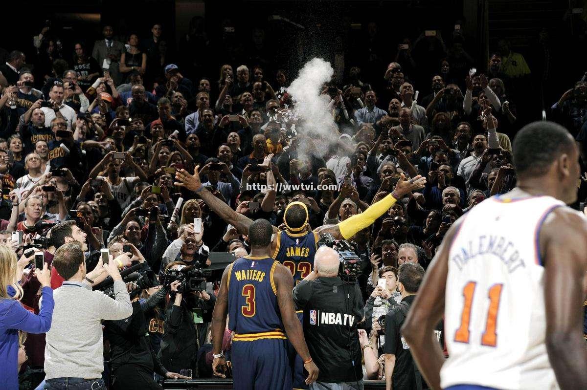 湖人灭骑士,巨星汇聚场面火爆 湖人灭骑士,巨星汇聚场面火爆