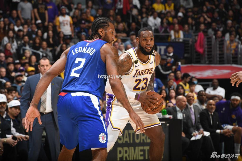 快船队力克湖人,取得胜利连胜 快船队力克湖人,取得胜利连胜