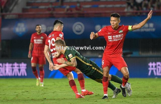 雄狮队主场大胜,赢得球迷掌声 雄狮队主场大胜,赢得球迷掌声