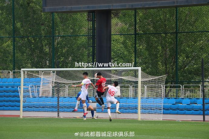 成都球队主场告捷,冲击联赛前列 成都球队主场告捷,冲击联赛前列