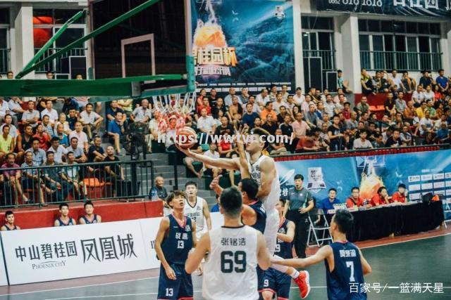 东道主球队豪取四连胜,晋级决赛 东道主球队豪取四连胜,晋级决赛