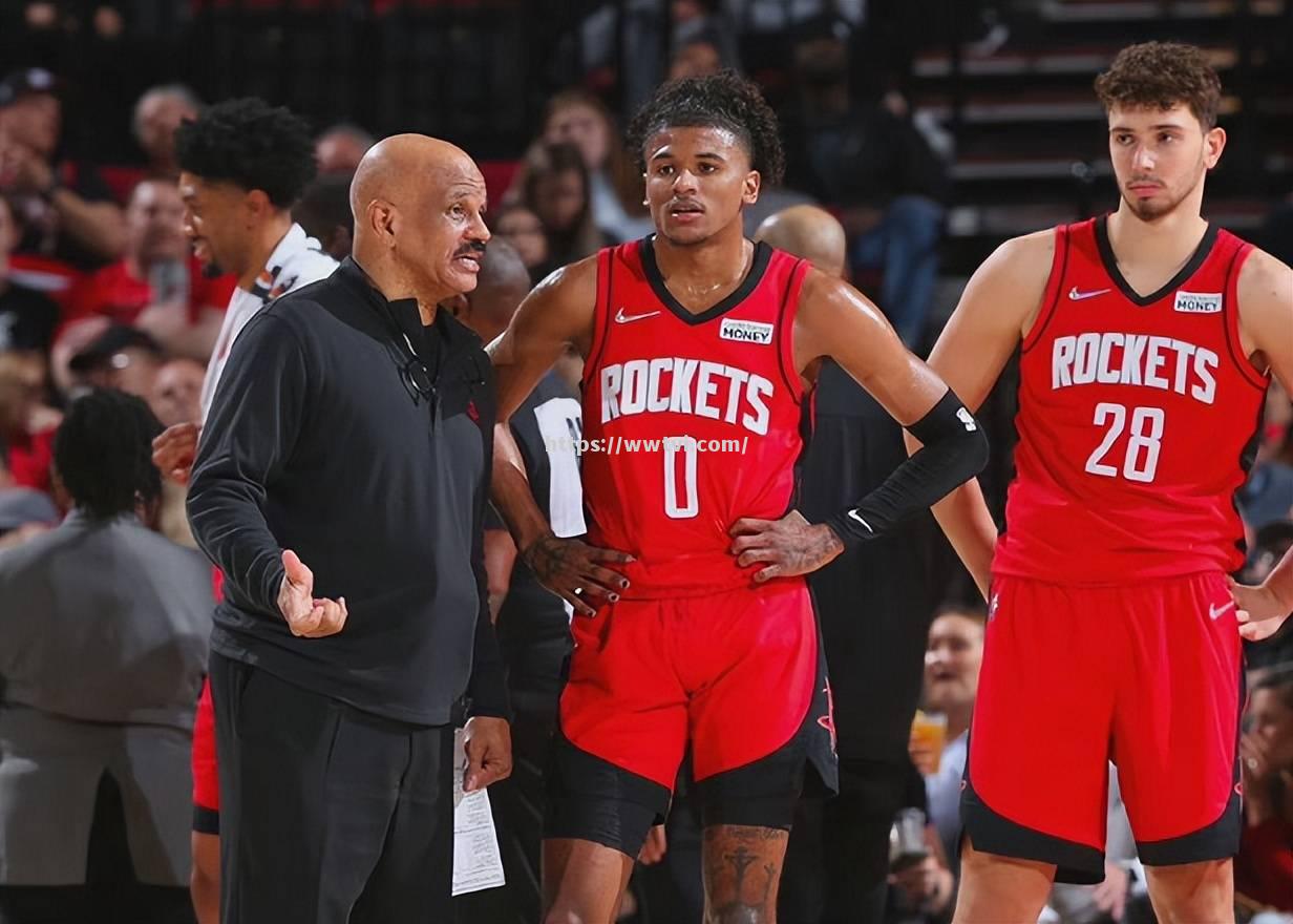 开拓者后卫状态回暖,球队战绩逐渐好转 开拓者后卫状态回暖,球队战绩逐渐好转