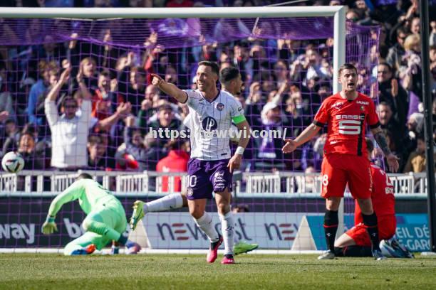 图卢兹队在比赛中夺得重要胜利 图卢兹队在比赛中夺得重要胜利