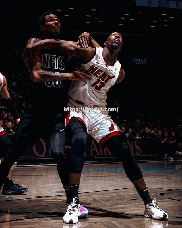 篮网对决热火,双方不相上下 篮网对决热火,双方不相上下