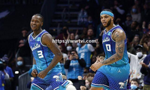 黄蜂中锋连续几场出色表现,球队逐渐崛起 黄蜂中锋连续几场出色表现,球队逐渐崛起