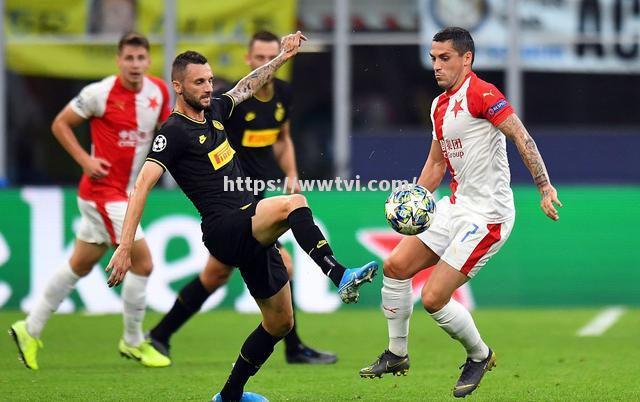 立陶宛队在欧预赛中对阵法罗群岛队 立陶宛队在欧预赛中对阵法罗群岛队