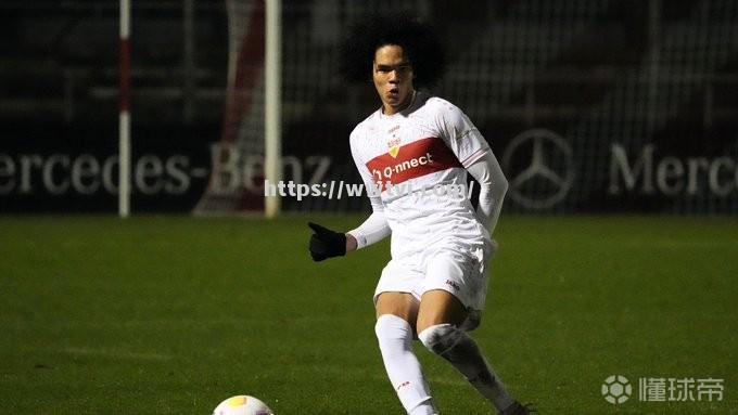 斯图加特年轻球员崭露头角,展现潜力与实力 斯图加特年轻球员崭露头角,展现潜力与实力