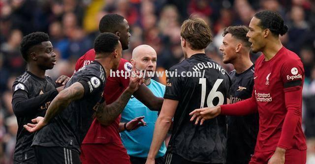 比赛进入白热化阶段:球队死磕到最后一刻胜出 比赛进入白热化阶段:球队死磕到最后一刻胜出