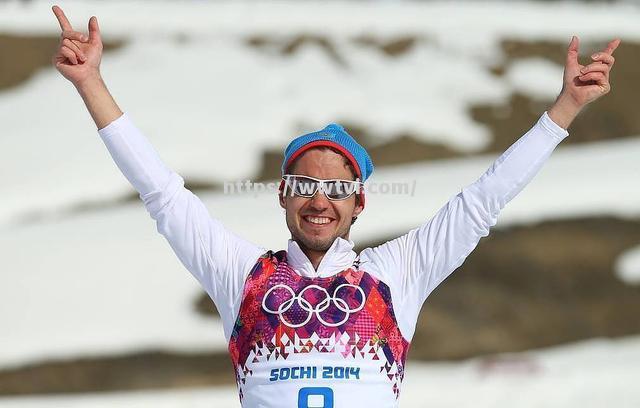 瑞士滑雪选手勇夺第一,为国争光 瑞士滑雪选手勇夺第一,为国争光