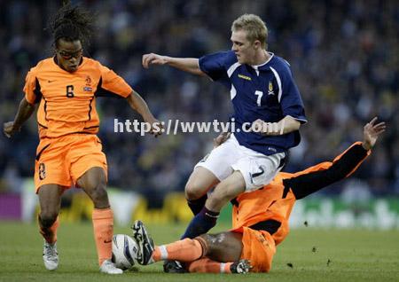 强队擦肩而过,欧洲预选赛火热展开 强队擦肩而过,欧洲预选赛火热展开