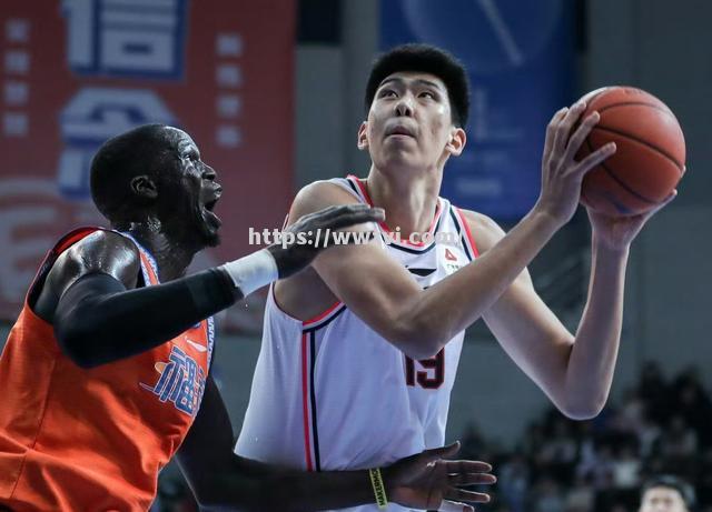 广东队在最近比赛中展现出强大实力 广东队在最近比赛中展现出强大实力