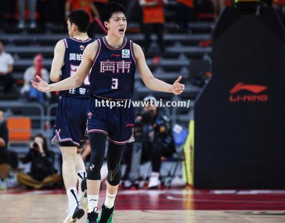 广东队在最近比赛中展现出强大实力 广东队在最近比赛中展现出强大实力