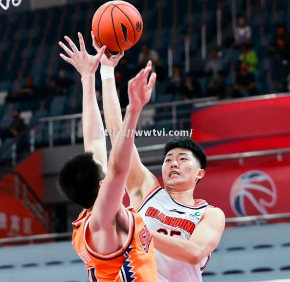 广东宏远大胜上海,遥遥领先积分榜 广东宏远大胜上海,遥遥领先积分榜