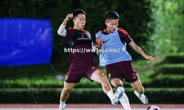 恒大球员伤愈复出,球队追求下一场胜利 恒大球员伤愈复出,球队追求下一场胜利