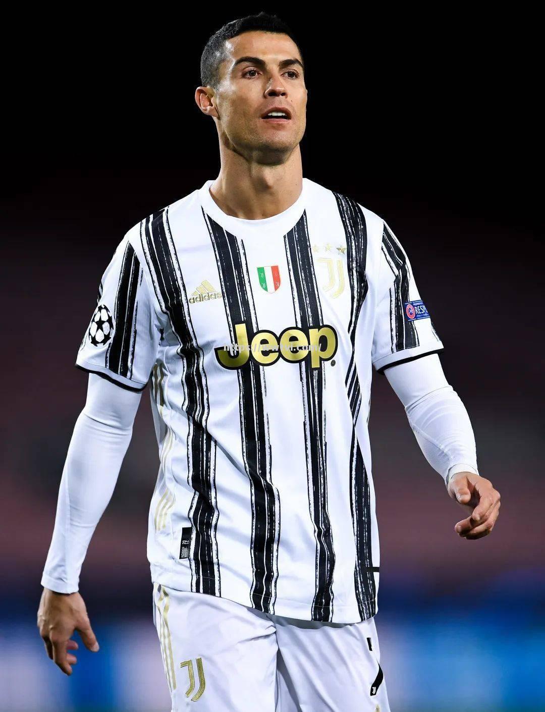 尤文图斯客场淘汰巴黎,C罗造点绝杀助球队晋级 尤文图斯客场淘汰巴黎,C罗造点绝杀助球队晋级