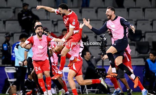 势均力敌!双方实力匹敌的对决 势均力敌!双方实力匹敌的对决