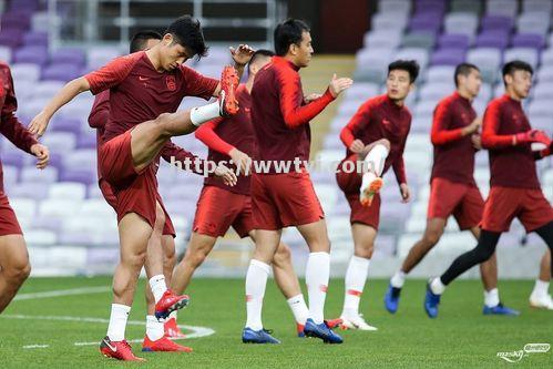 足球赛场上将上演令人激动的对抗 足球赛场上将上演令人激动的对抗