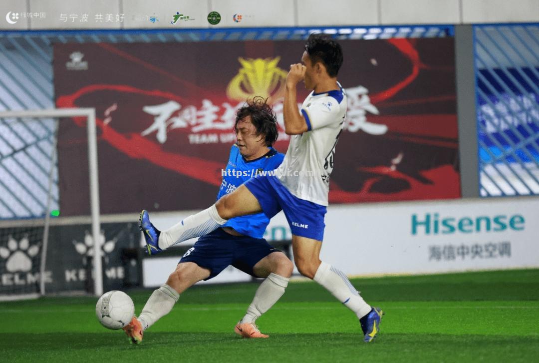 足球赛场上将上演令人激动的对抗 足球赛场上将上演令人激动的对抗