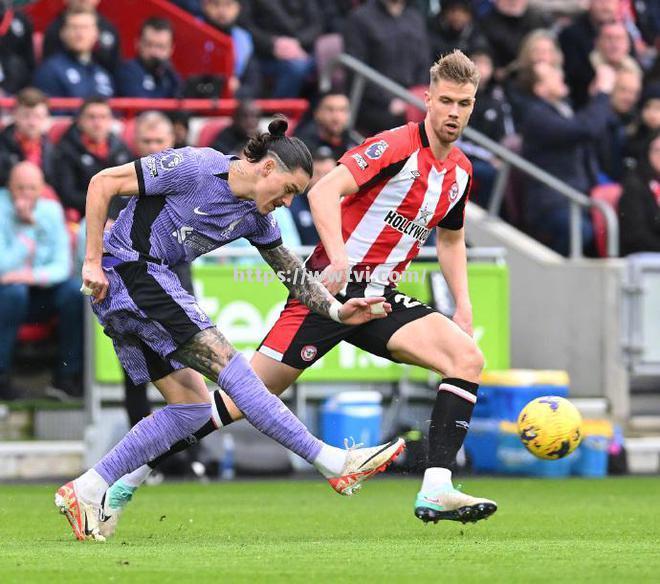 利物浦客场击败布莱顿,继续领跑英超积分榜 利物浦客场击败布莱顿,继续领跑英超积分榜