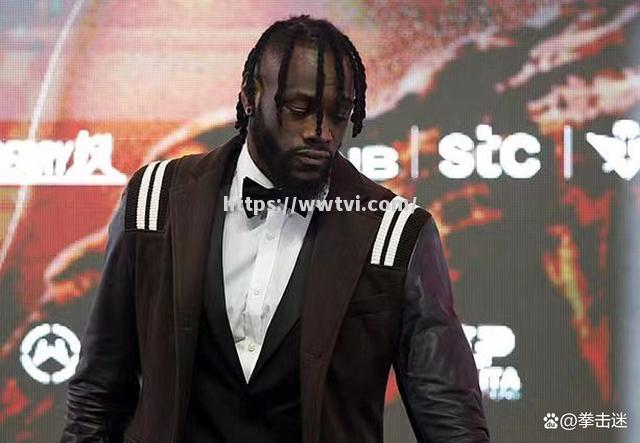 沙特阿拉伯拳击选手顽强晋级 沙特阿拉伯拳击选手顽强晋级