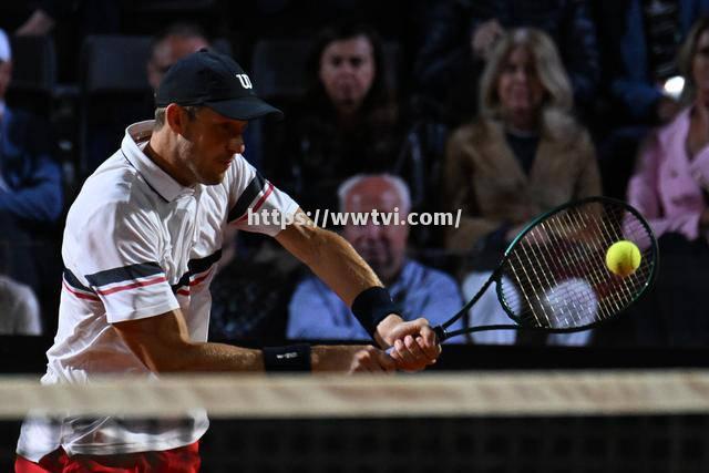 罗马球员受伤状况引发关注 罗马球员受伤状况引发关注