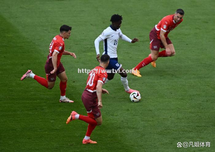 芬兰足球队成功晋级欧洲杯半决赛,表现不凡 芬兰足球队成功晋级欧洲杯半决赛,表现不凡