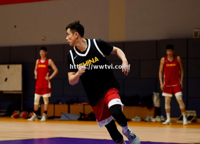 国内职业篮球锦标赛备战紧张进行 国内职业篮球锦标赛备战紧张进行