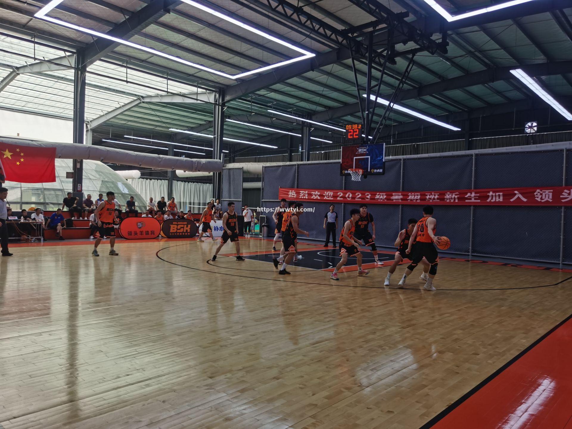 宁夏篮球赛场上热闹非凡 宁夏篮球赛场上热闹非凡