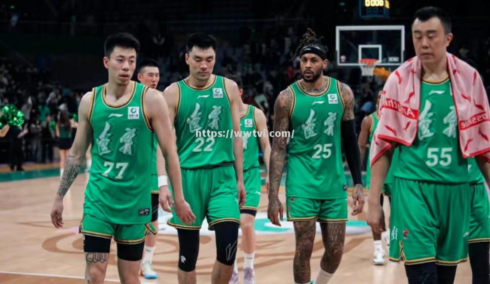 欧预赛关键球员表现亮眼,成为球队中流砥柱 欧预赛关键球员表现亮眼,成为球队中流砥柱