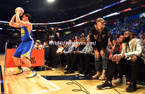 伯明翰在外取胜,勇夺三分 伯明翰在外取胜,勇夺三分