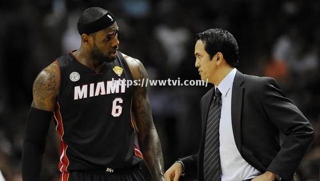 詹姆斯力挺湖人夺冠,坦言比赛困难 詹姆斯力挺湖人夺冠,坦言比赛困难