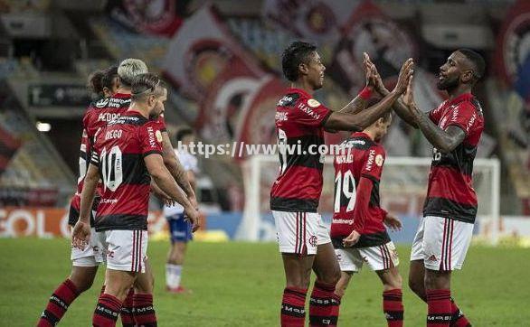 瓦朗谢纳主场大胜,球迷高唱胜利进行曲 瓦朗谢纳主场大胜,球迷高唱胜利进行曲