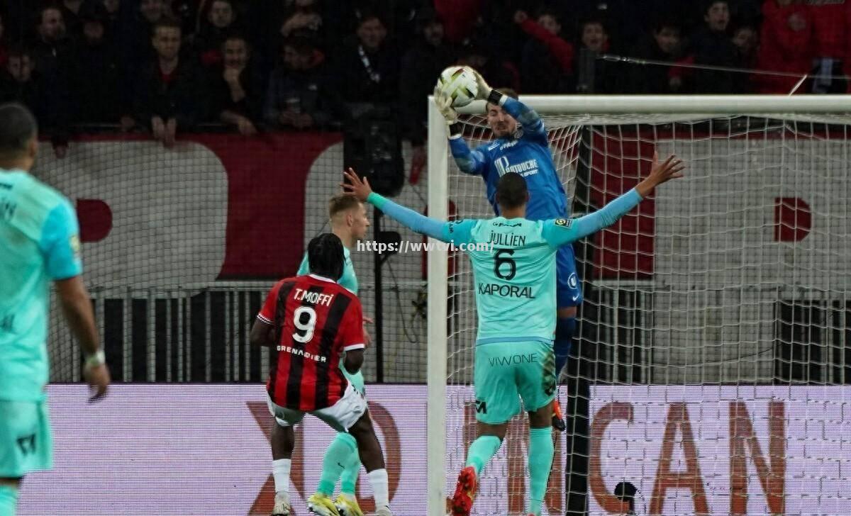 蒙彼利埃球员在客场与尼斯队战平 蒙彼利埃球员在客场与尼斯队战平