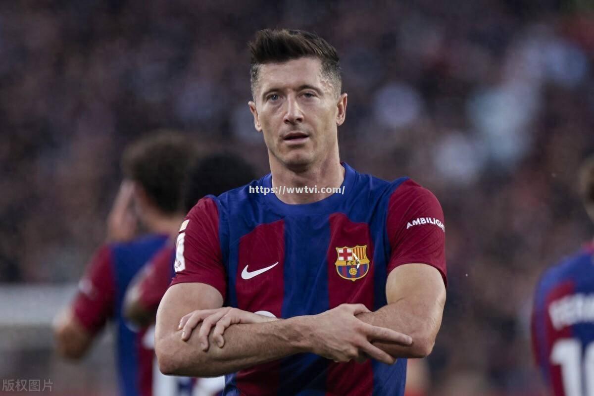 巴萨球队备战新赛季,主帅设定目标 巴萨球队备战新赛季,主帅设定目标