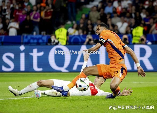 足球比赛临近尾声,各队战绩褒贬不一 足球比赛临近尾声,各队战绩褒贬不一