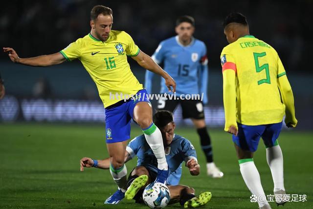 星空体育-足球比赛中一位球员的惊艳表现引发热议