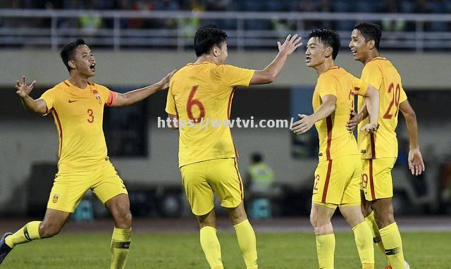 亚洲足坛黑马横空出世,击败实力强劲对手 亚洲足坛黑马横空出世,击败实力强劲对手