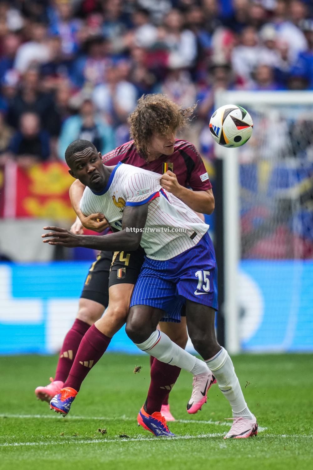 法国队踢进UEFA欧洲国家联赛四强赛 法国队踢进UEFA欧洲国家联赛四强赛