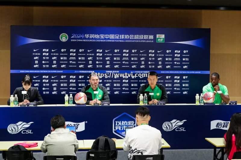 热血足球场,比赛内幕揭秘,球迷欢呼雀跃 热血足球场,比赛内幕揭秘,球迷欢呼雀跃