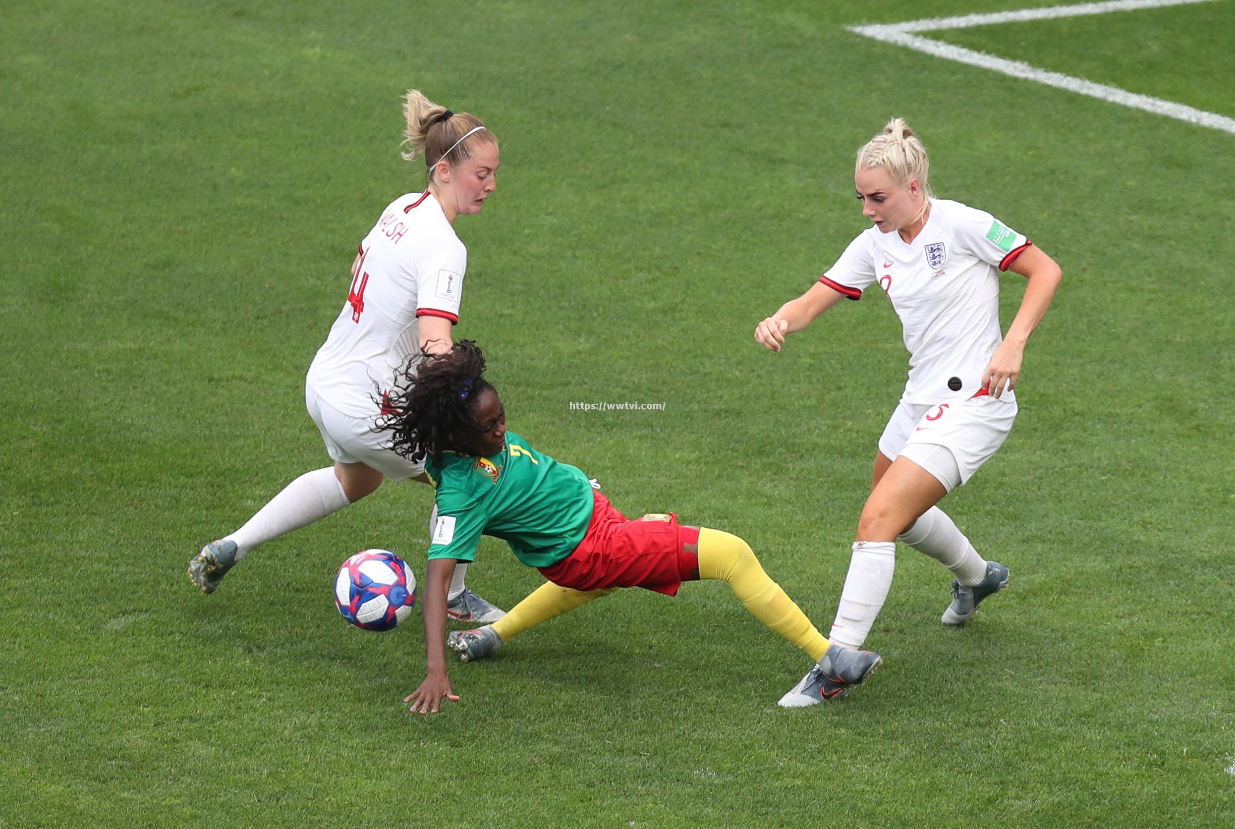 英格兰队全面胜利,晋级世界超级联赛决赛 英格兰队全面胜利,晋级世界超级联赛决赛